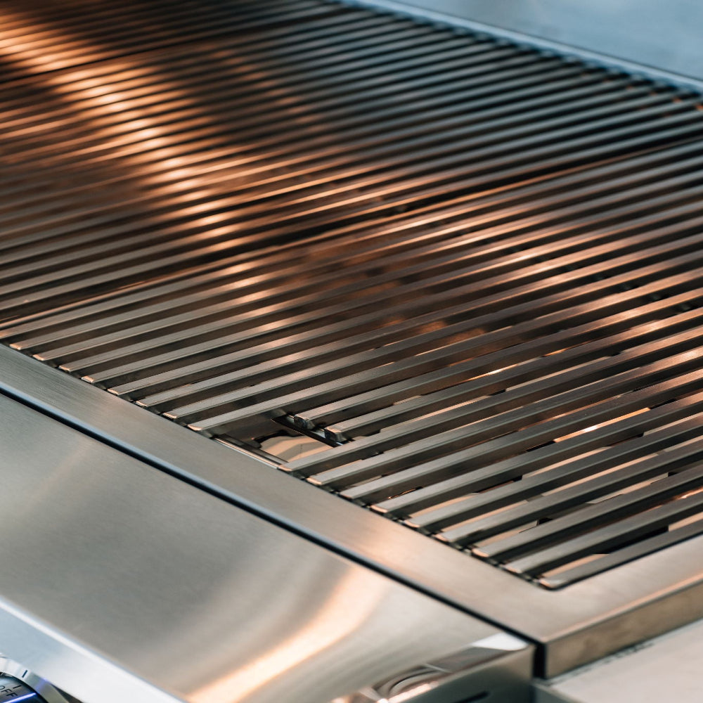 American Made Grills Estate 42" Freestanding Gas Grill on Cart – #304 Stainless Steel - cooking grate detail